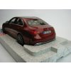 Mercedes-Benz C-Class Hyacint Red metallic 1:18 NZG