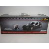 Mazda Miata 1990 s figurkou Marvel Ghost Spider 1:32 Jada Toys