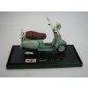 Vespa LXV 2013 Green 1:18 Maisto