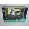 Vespa LXV 2013 Green 1:18 Maisto