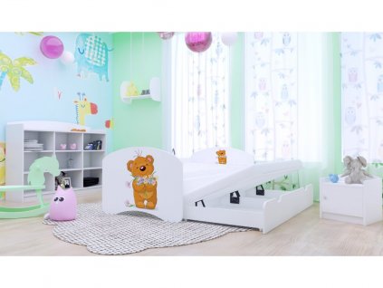 dětská postel pro dvě děti medvídek s kyticí