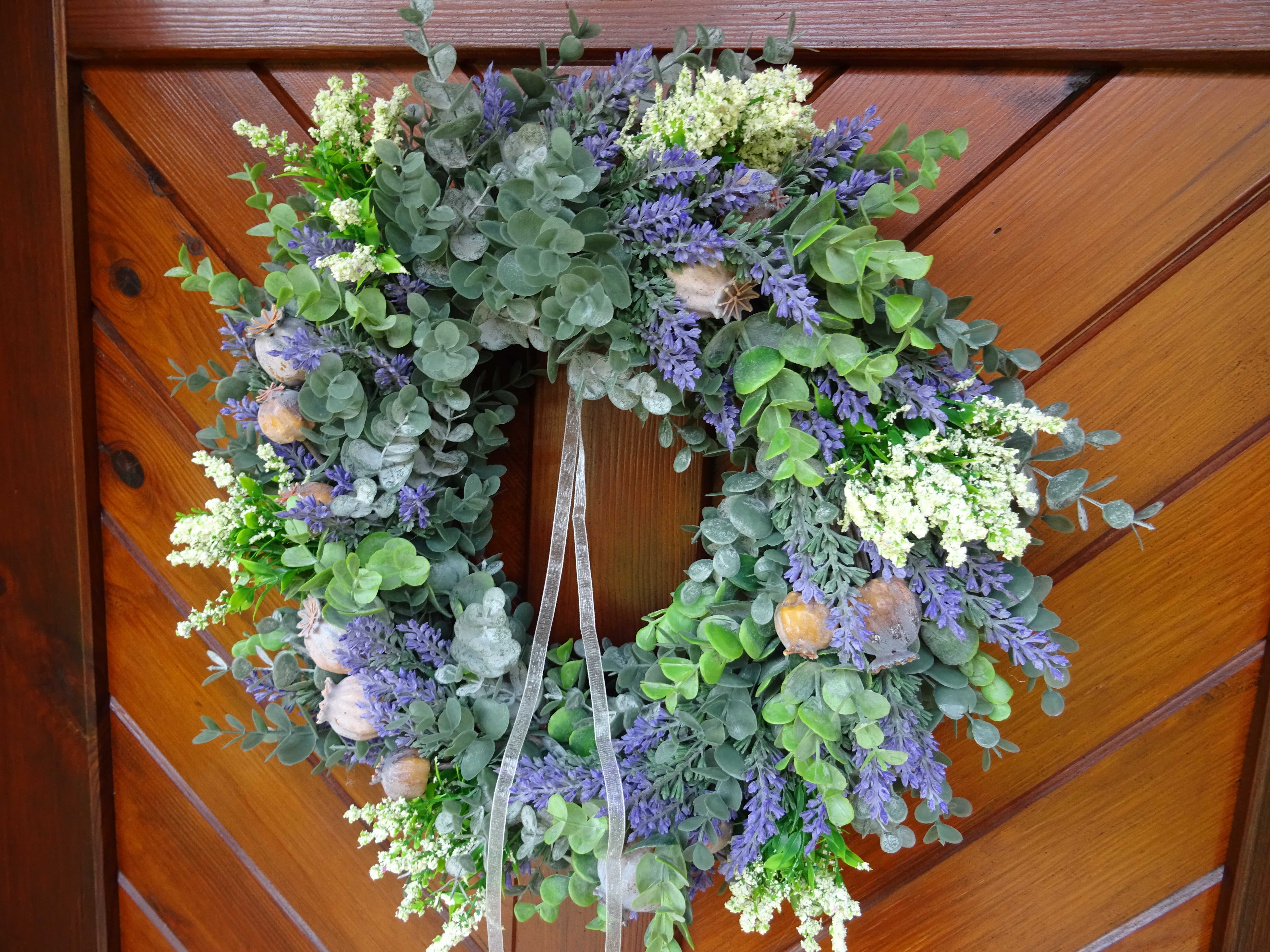 5 důvodů proč mít na dveřích věnec