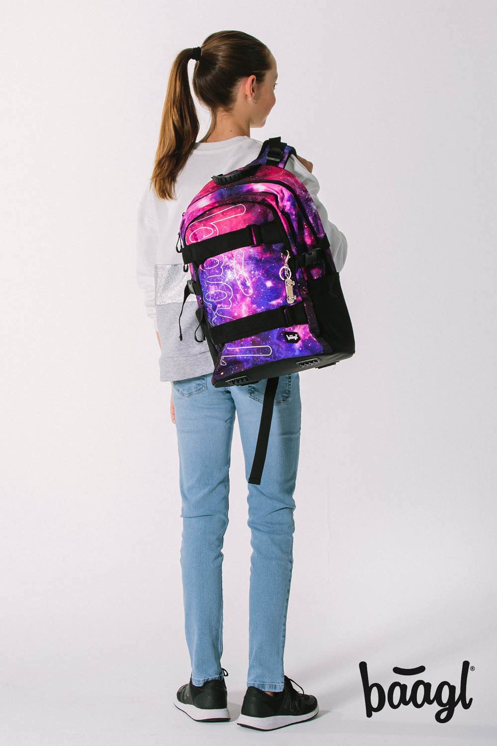 Školní batoh Skate Galaxy – při nošení