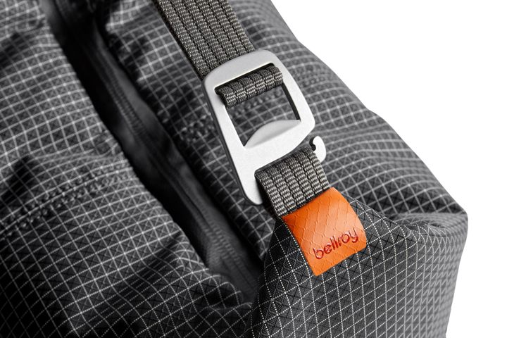 Bellroy Cooler Caddy – Otvírák v přezce