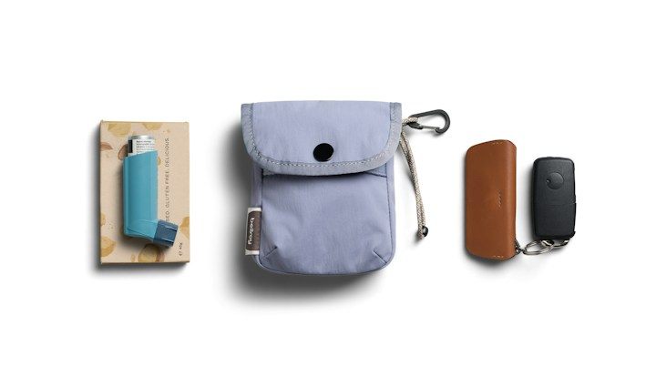 Bellroy Cinch Pocket – příklad uložených věcí