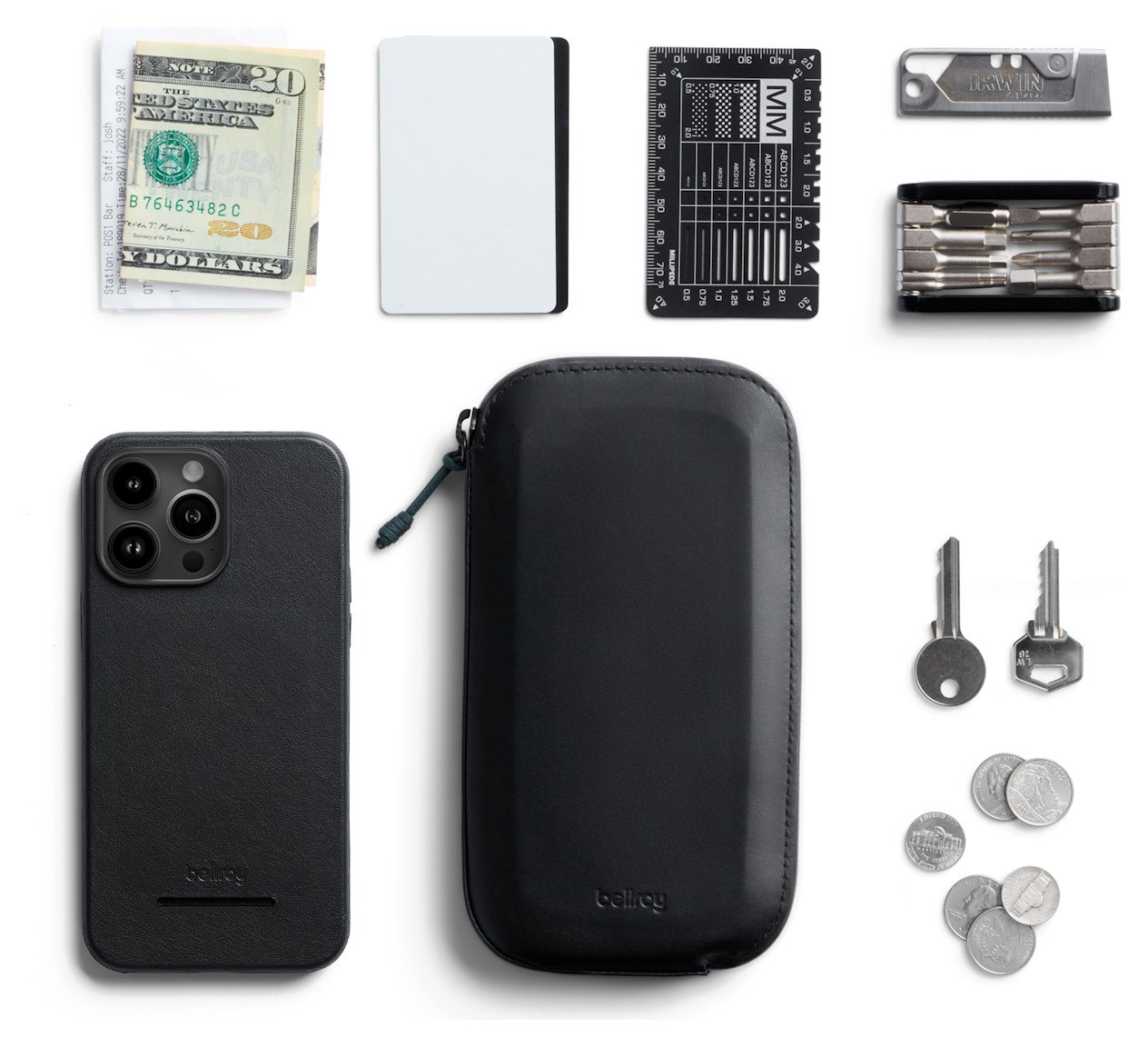 Bellroy All-Conditions Phone Pocket Plus – přehled rozloženého obsahu
