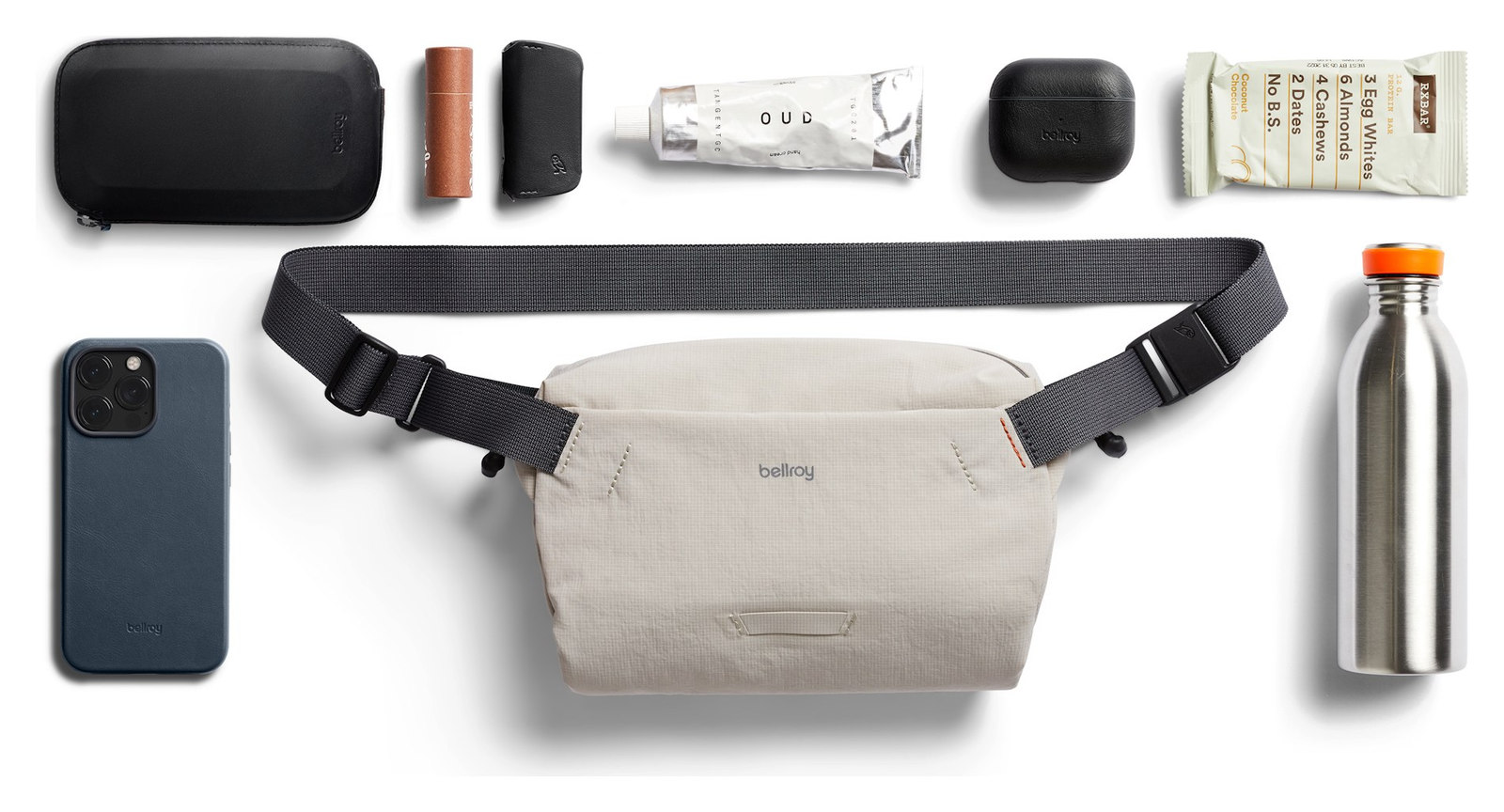 Bellroy Lite Sling Mini – přehled rozloženého obsahu