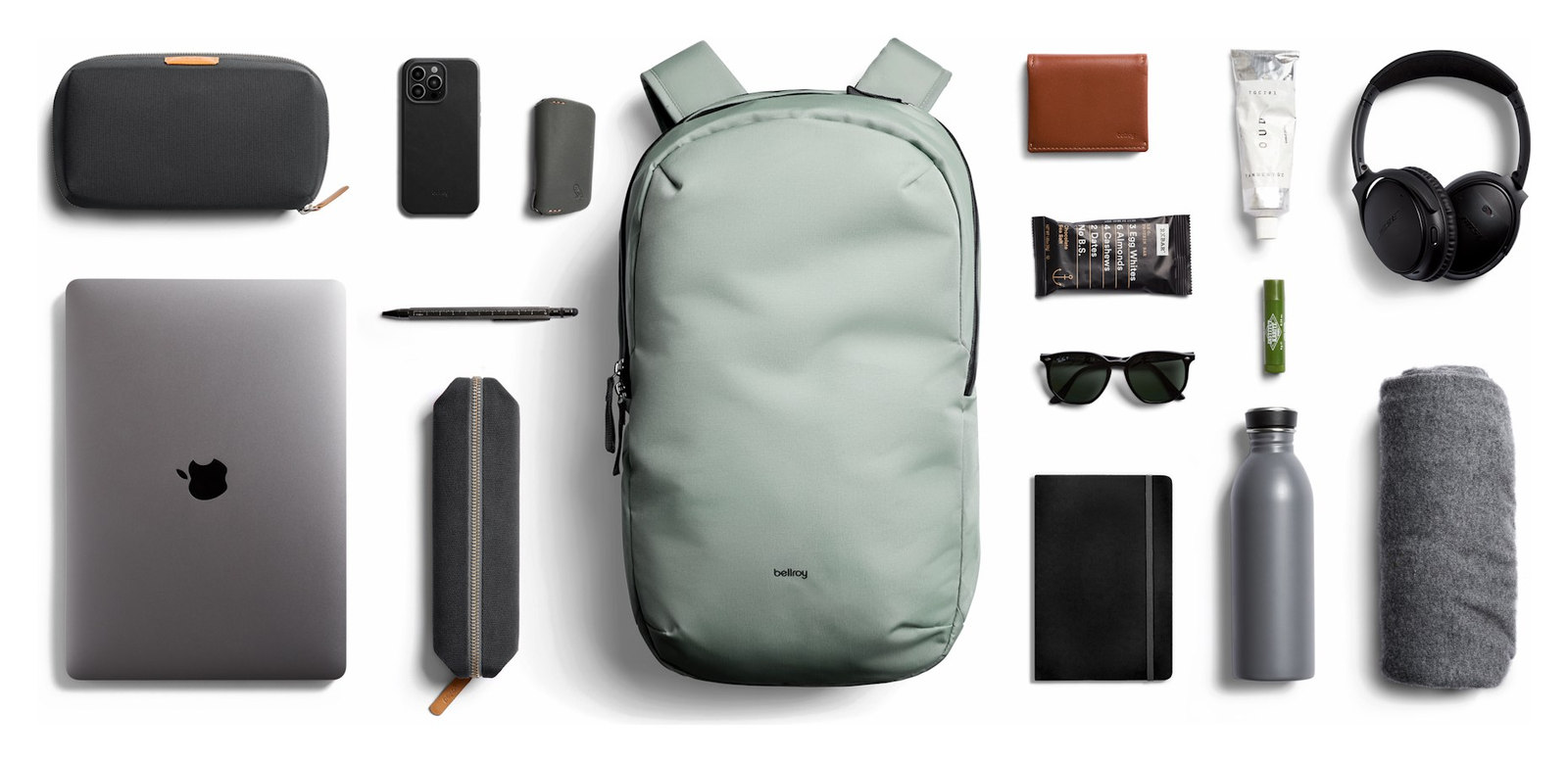 Bellroy Via Backpack 20 l – přehled rozloženého obsahu