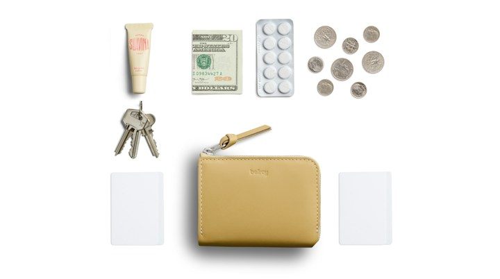 Bellroy L-Pocket – příklad uložených věcí