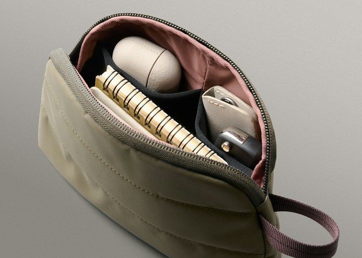 Bellroy Laneway Daily Pouch – Dvě síťované kapsy a plochá přihrádka