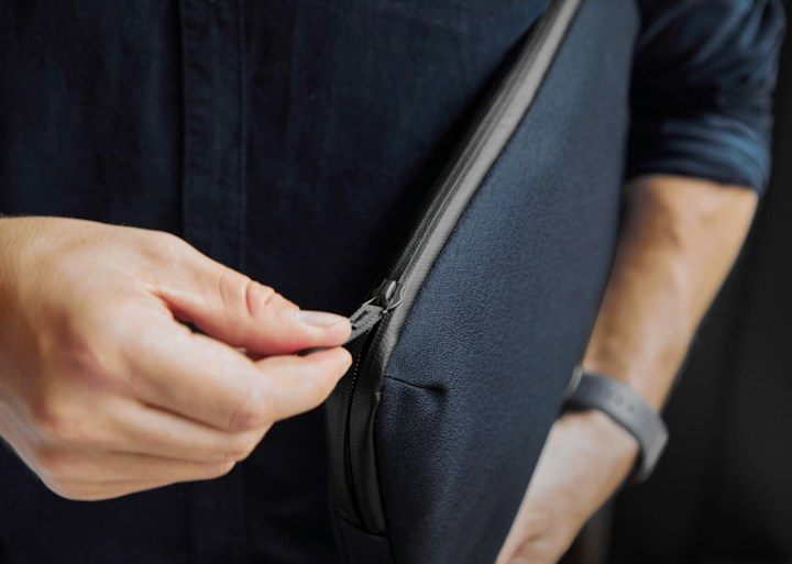 Bellroy Laptop Caddy 14 – Měkký vnitřek, uzavřený obal