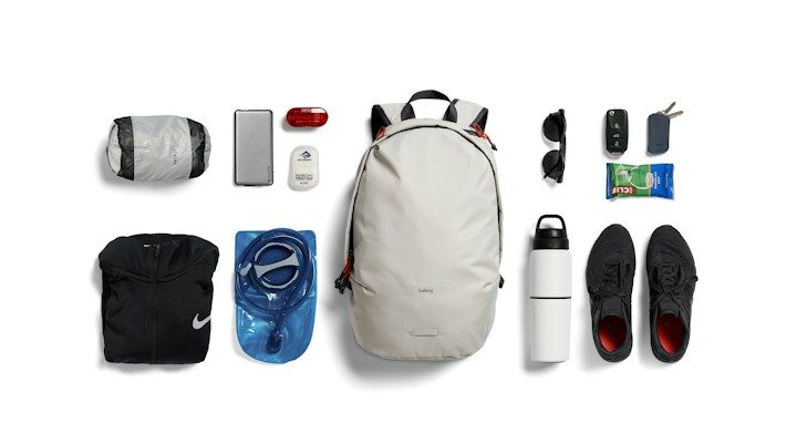 Bellroy Lite Daypack – příklad uložených věcí