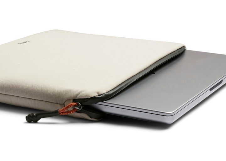 Bellroy Lite Laptop Sleeve 16 – Polstrování se dvěma hustotami