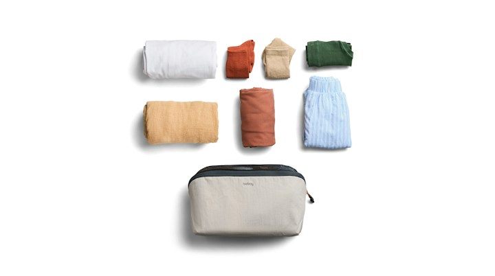 Bellroy Lite Packing Cube – příklad uložených věcí