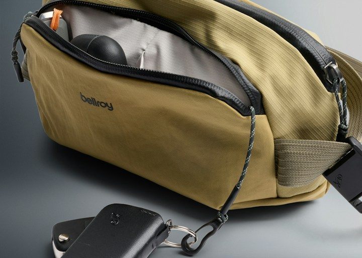 Bellroy Venture Ready Sling – Přední kapsa s jednoduchým členěním