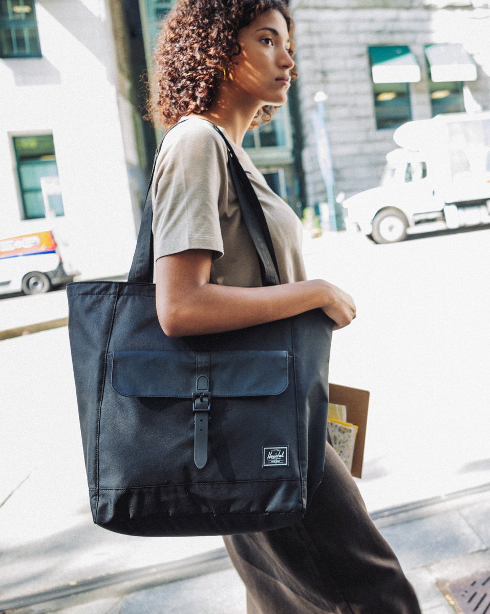 Herschel Retreat Tote Twill – fotografie modelu