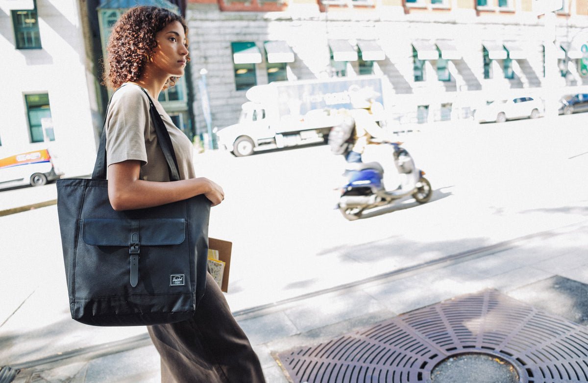 Herschel Retreat Tote Twill – pohled 2