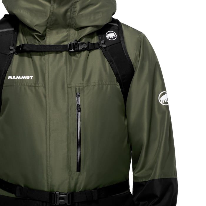 Mammut Nirvana 28 – Usazení ramenních popruhů