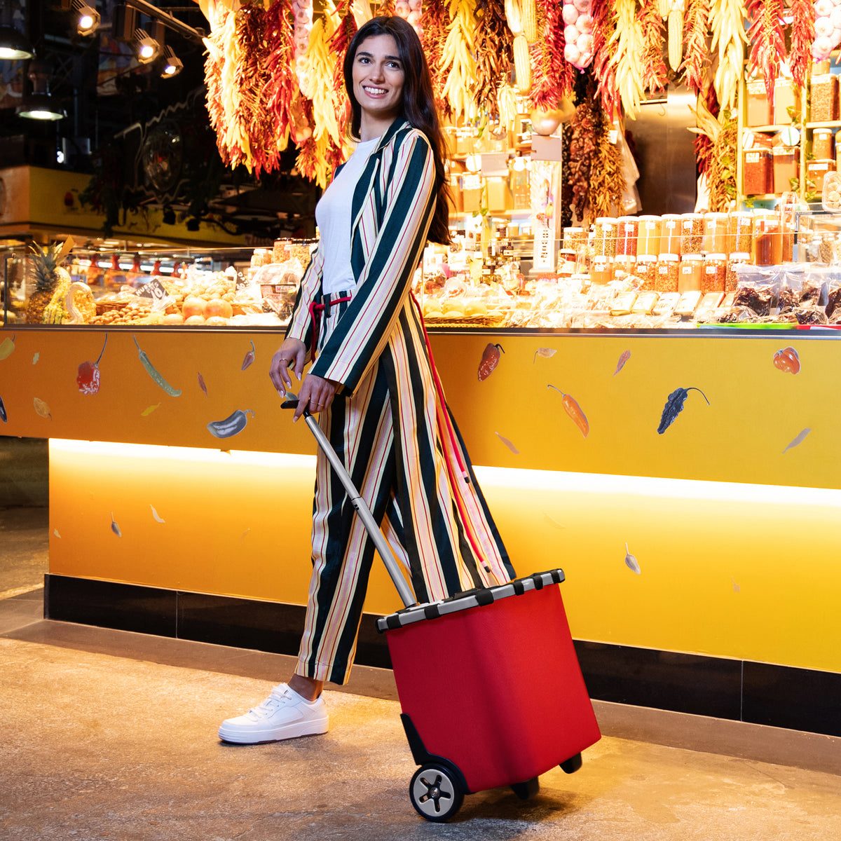 Reisenthel CarryCruiser Red – lifestyle fotografie
