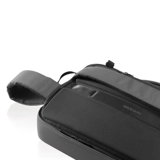 XD Design Bobby Bizz 2.0 – Vodoodpudivý povrch a RFID kapsa