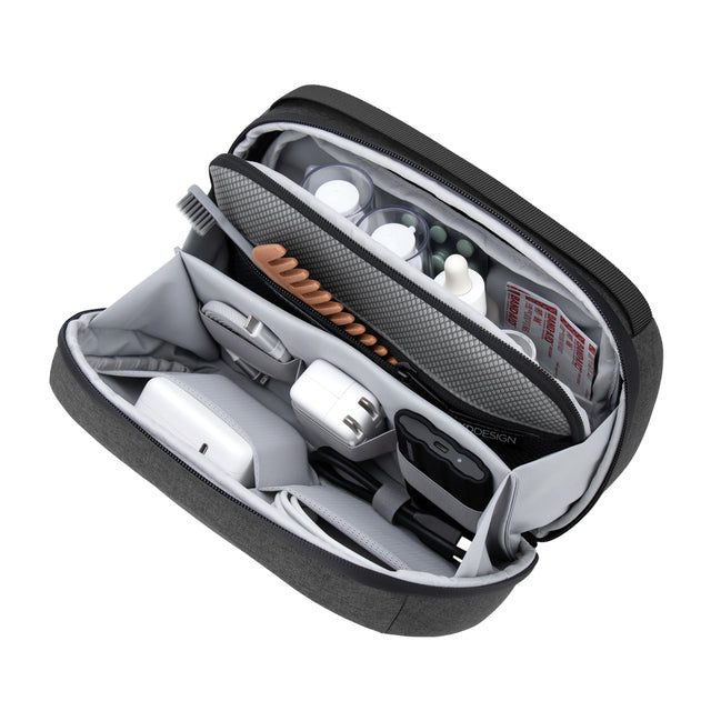 XD Design First Class All-in-One Travel Case – Otevření, ve kterém obsah nezmizí na dně