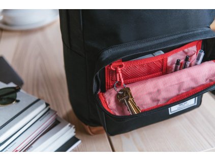 219437 1 herschel pop quiz backpack dko saddle 22 l