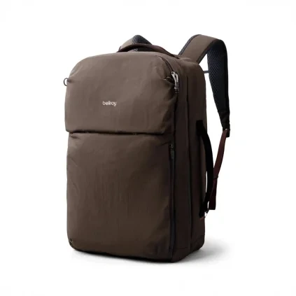 Bellroy Lite Travel Pack 30L River Rock  + Testovací sada toaletních vod ZDARMA
