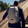 Batoh na střední a vysokou školu EASTPAK TOPFLOID Mono Silver