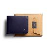 Bellroy Hide & Seek RFID - Navy  + Testovací sada toaletních vod ZDARMA