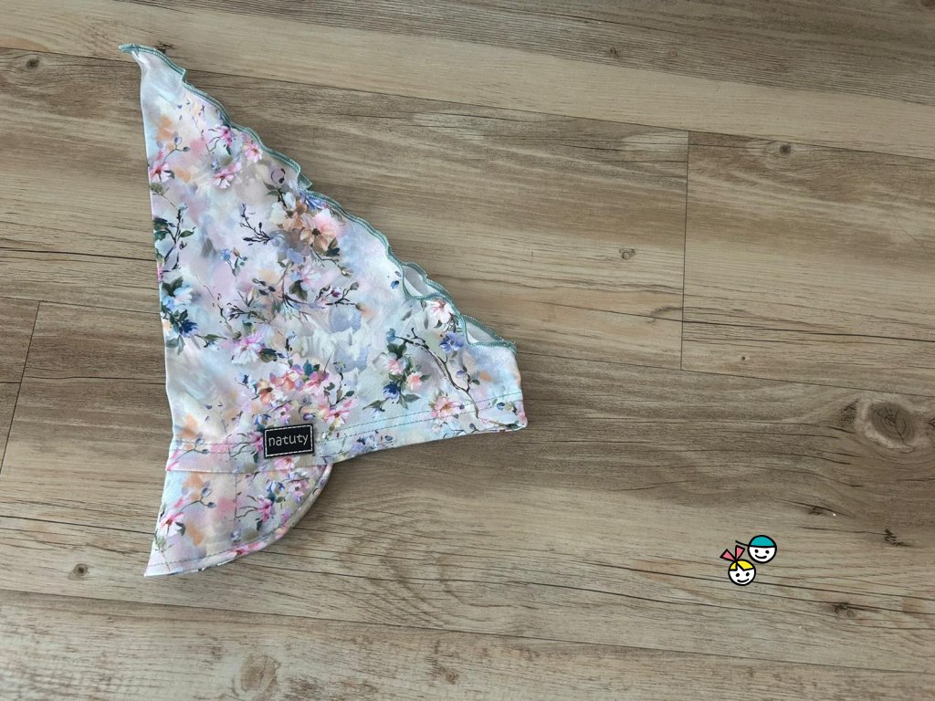 Šáteček s kšiltem - vintage kytičky, Botičkov Chrudim