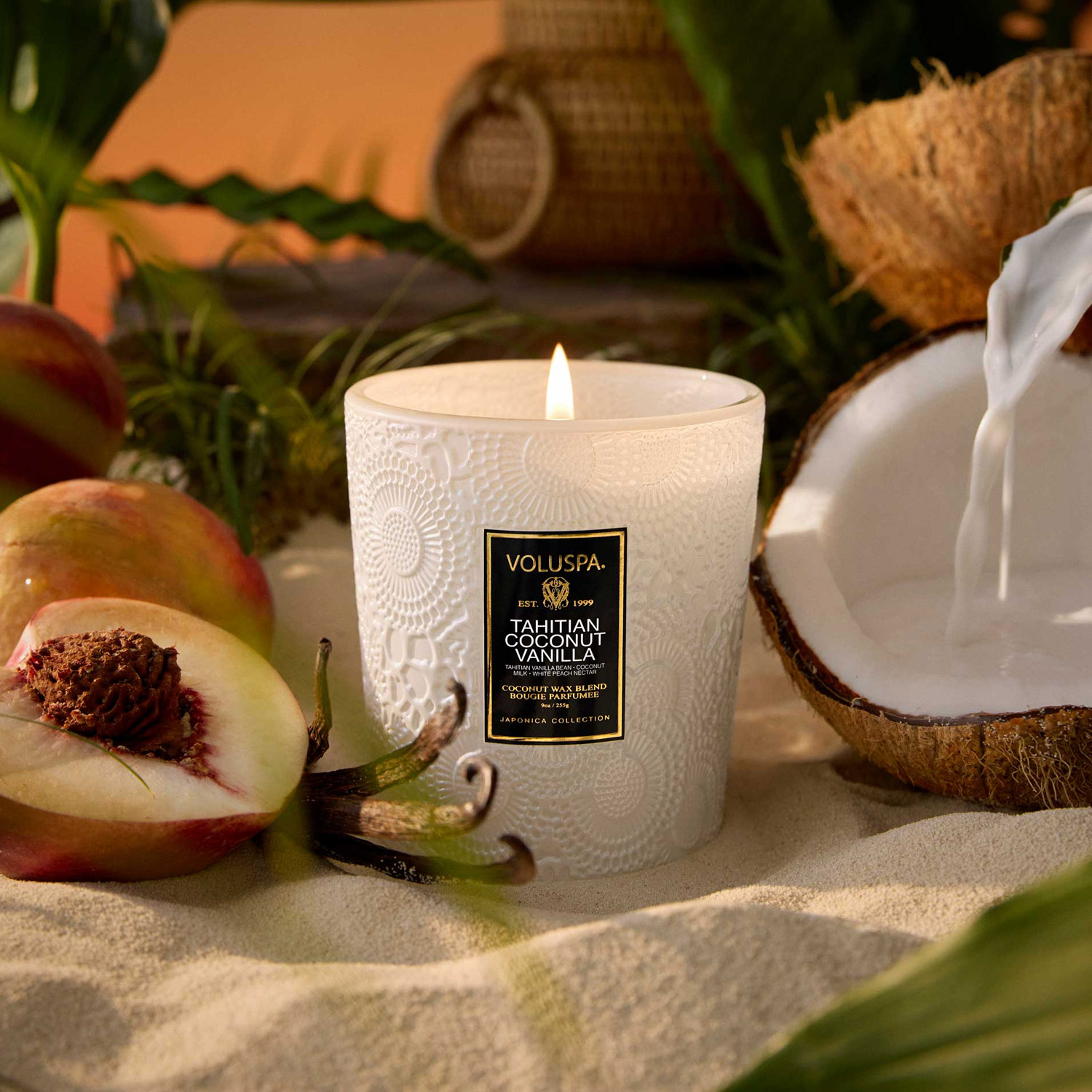 voluspa-svicka-tahitian-coconut-vanilla-255-g