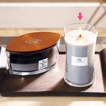 10748 woodwick vonna svicka kour z cedroveho dreva 85 g