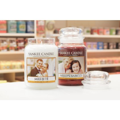 yankee candle etiketa na svicku