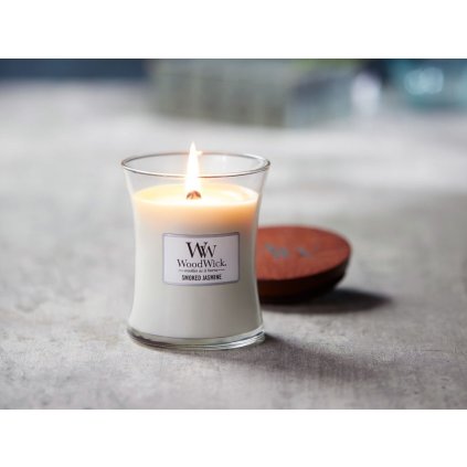 woodwick smoked jasmine stredni 1