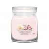 yankee candle pink cherry vanilla signature stredni 1
