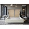Postel Melany s elagantním čelem a úložným prostorem