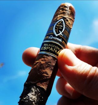 🔥 Novinka na našem e-shopu! 🔥 Představujeme Quesada España Short Robusto – výjimečný kousek, který si získal srdce...