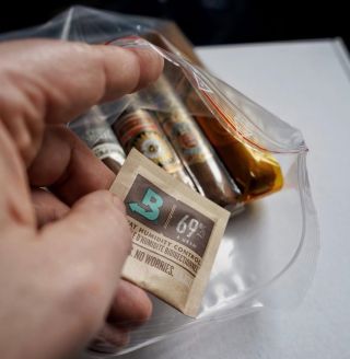 💧 BOVEDA – KDYŽ ZÁLEŽÍ NA KAŽDÉM DOUTNÍKU 🔥 📦💨 Doutník chceme doručit ve stejné kondici, v jaké bychom ho dali do ruky...
