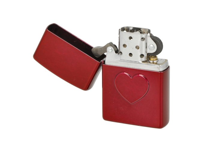 Zapalovač Zippo Stamped Heart, lesklý  Zapalovač Zippo Stamped Heart, lesklý