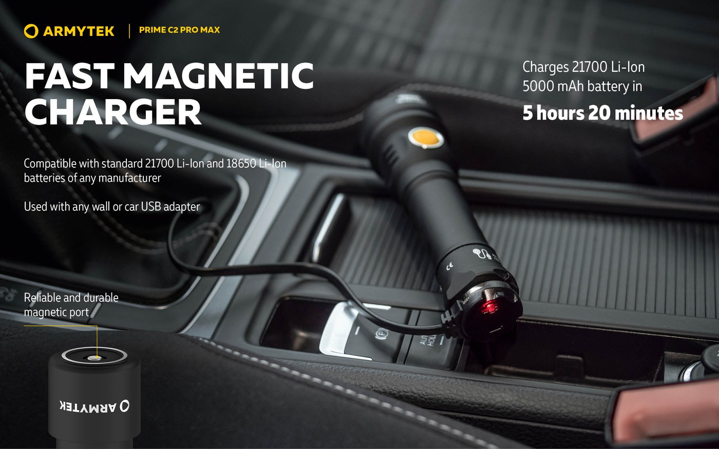 Armytek Prime C2 Pro Max sa nabíja v stredovej konzole auta, magnetický USB konektor na koncovke svieti na červeno