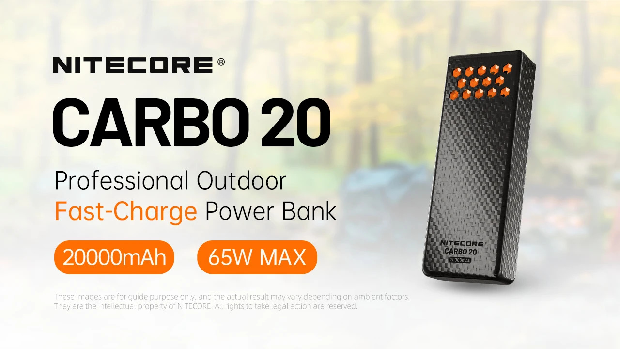 Nitecore CARBO 20 karbónová powerbanka 20 000 mAh s oranžovými magnéziovými chladičmi v jesennom lese