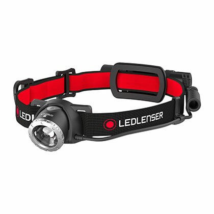 Ledlenser H8R — nabíjateľná čelovka s červeno-čiernym popruhom