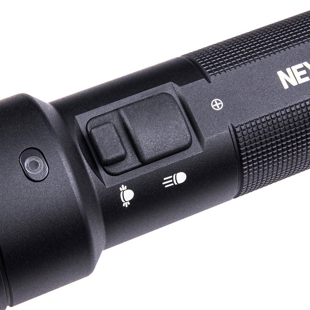 Nextorch C61 — dva samostatné spínače pre hlavné spot a bočné flood svetlo