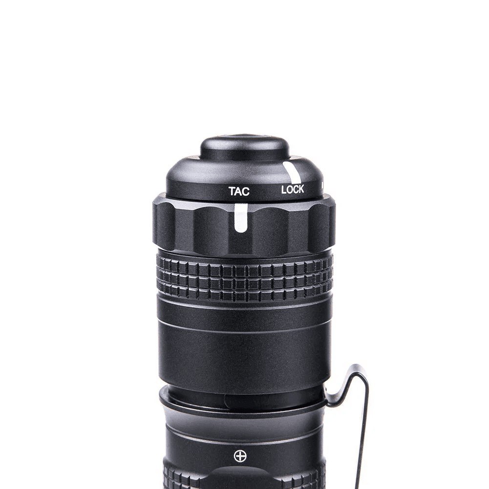 Nextorch TA30D MAX — zadný magnetický rotačný volič s polohami TAC, LOCK, I, II, III