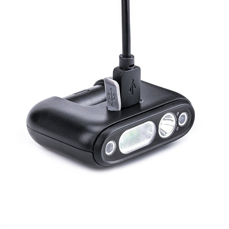 Nextorch UT30 — nabíjanie vstavaného akumulátora 640 mAh cez USB-C kábel