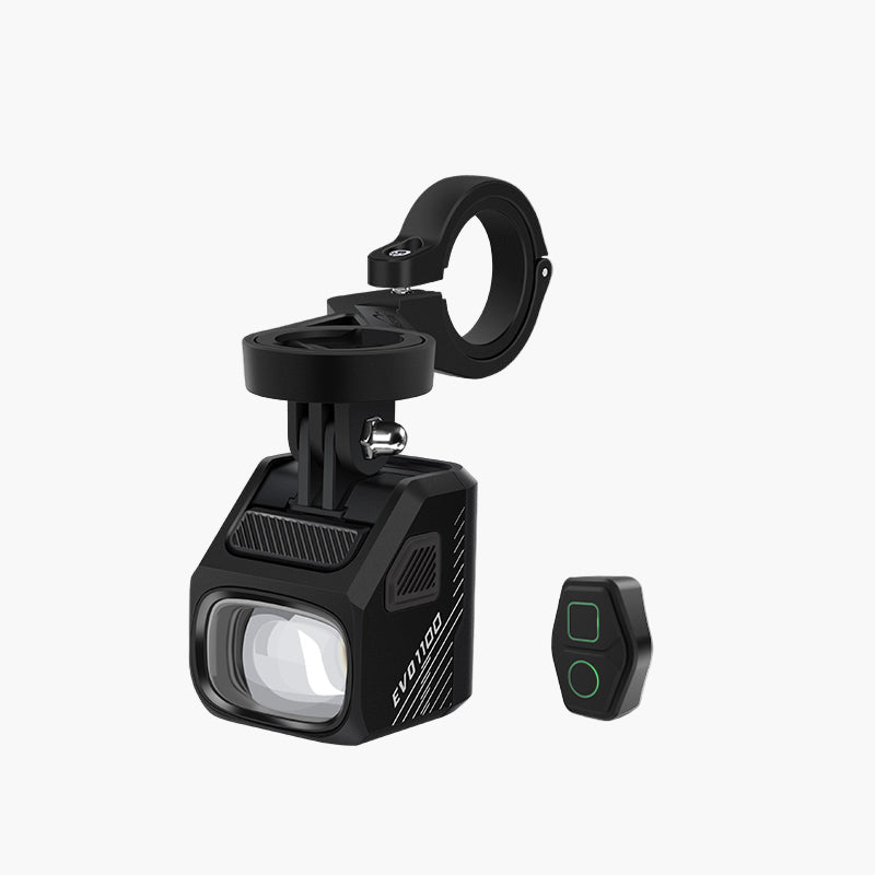 Magicshine EVO 1100 čierne so zloženým predsadeným držiakom na riadidlá a bezdrôtovým ovládačom s dvoma tlačidlami