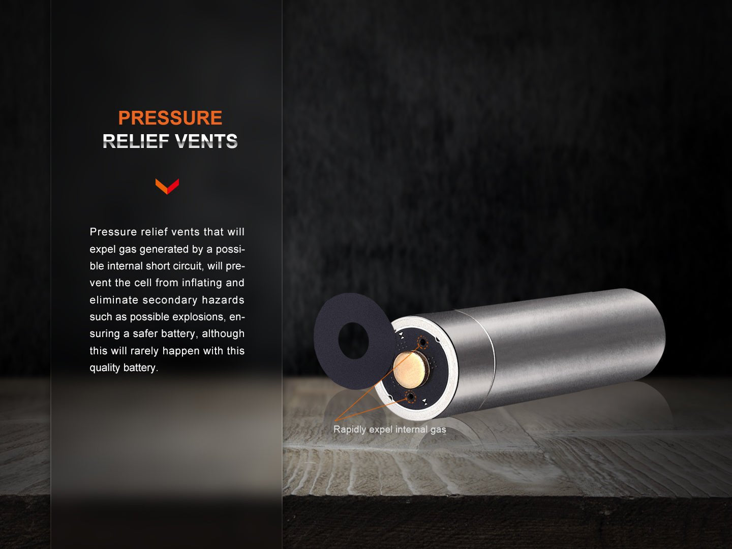 Fenix ARB-L14-1050 pretlakové otvory pri plusovom póle, ktoré pri vnútornom skrate vypustia plyn z článku