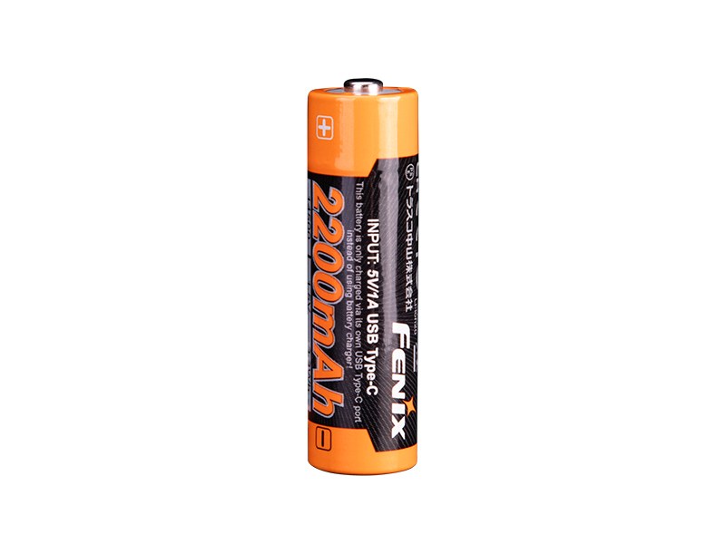 Fenix ARB-L14-2200U — jeden nabíjateľný AA článok Li-ion 1,5 V s kapacitou 2200 mAh a button top pólom