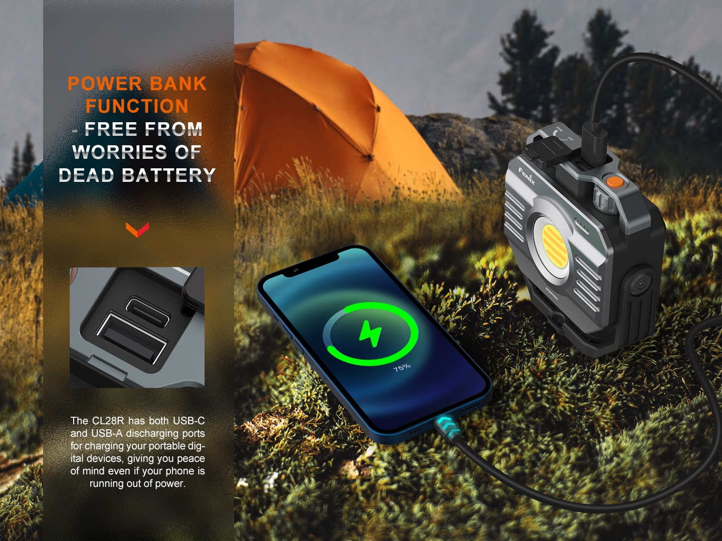 Fenix CL28R ako powerbanka nabíja cez kábel USB smartfón položený v tráve pred oranžovým stanom