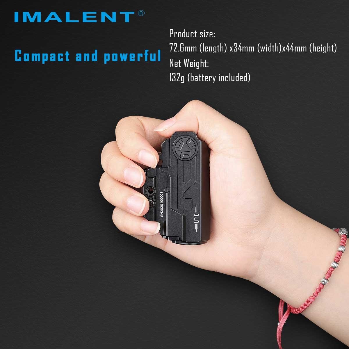 IMALENT UT10 v dlani — rozmery 72,6 × 34 × 44 mm a hmotnosť 128 gramov aj s batériou
